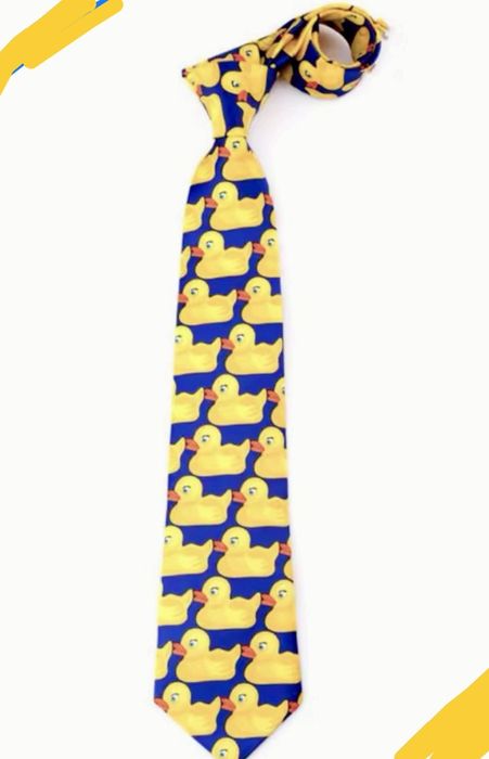 Nowy krawat męski 145 x 8 niebieski żółte kaczki