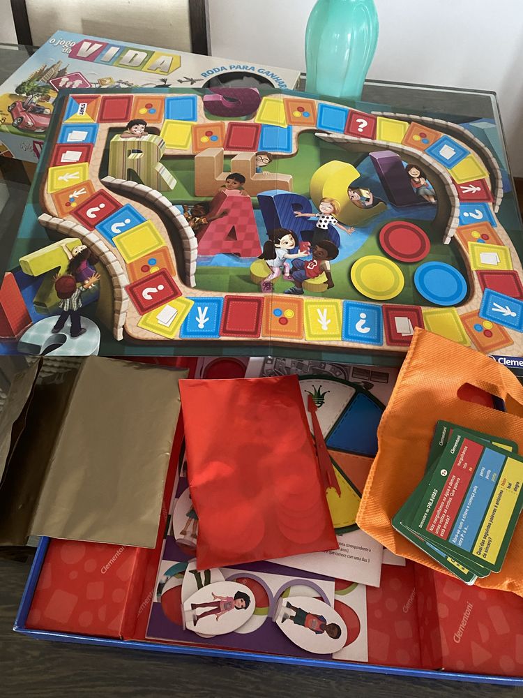 Jogo Educativo CLEMENTONI Descobre as Palavras