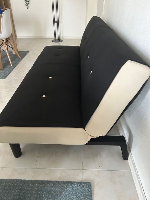 Sofá cama com muito pouco uso