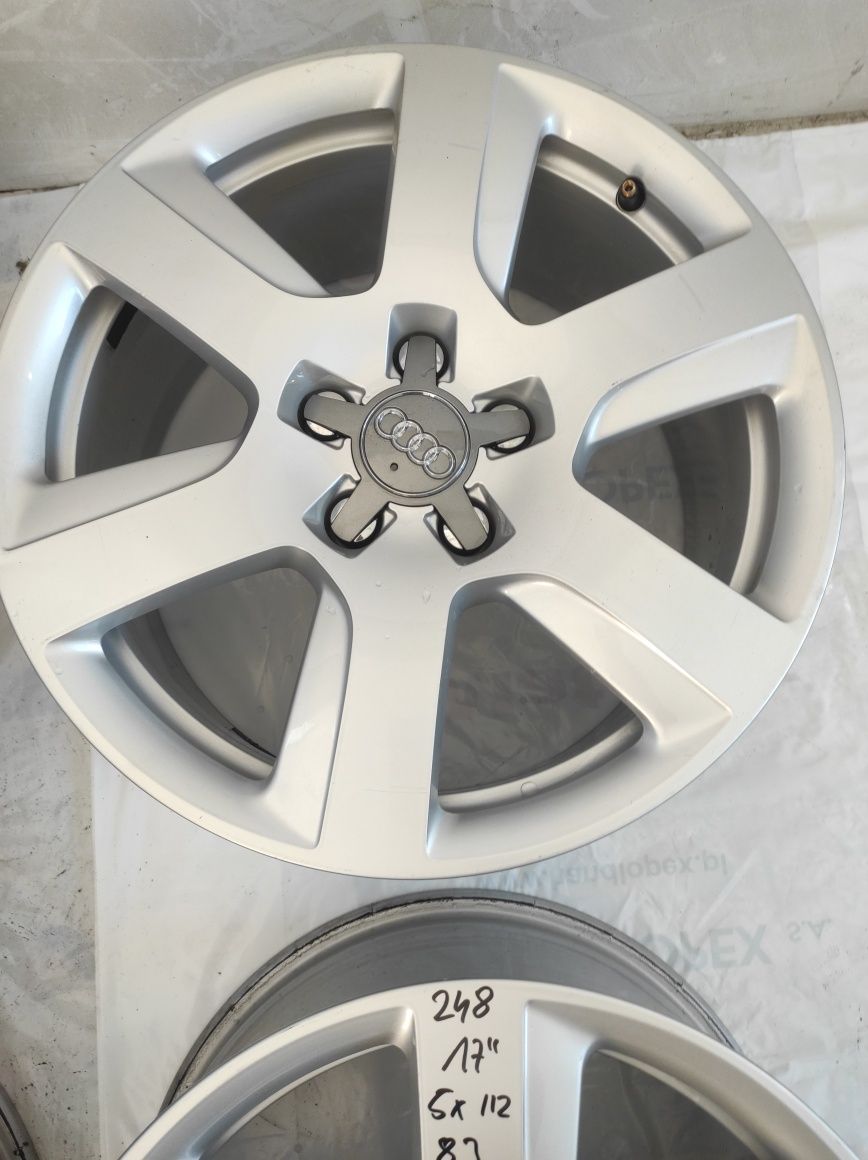 248 Felgi aluminiowe ORYGINAŁ AUDI R 17 5x112 otwór 66,6 Bardzo Ładne