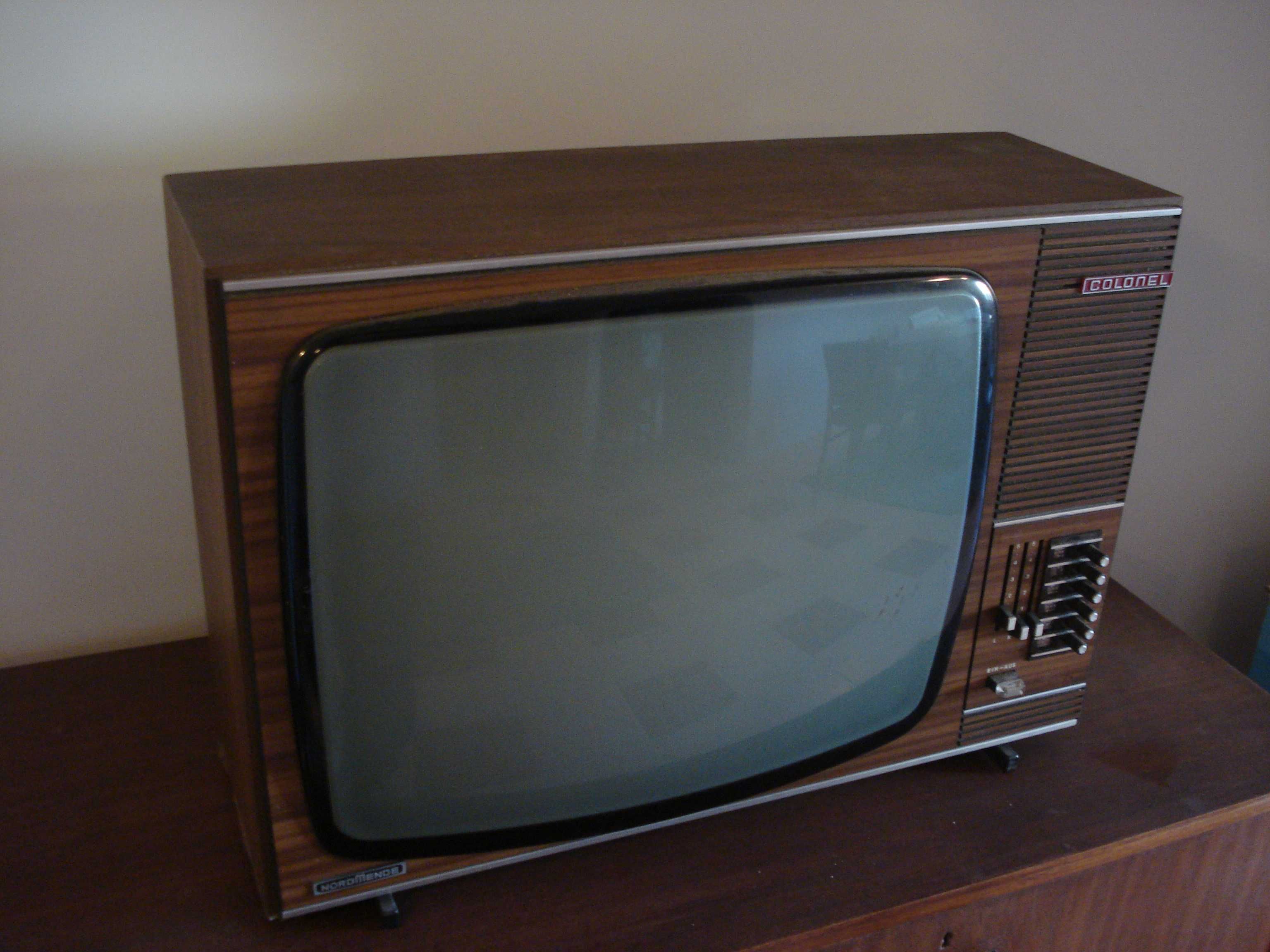televidor antigo