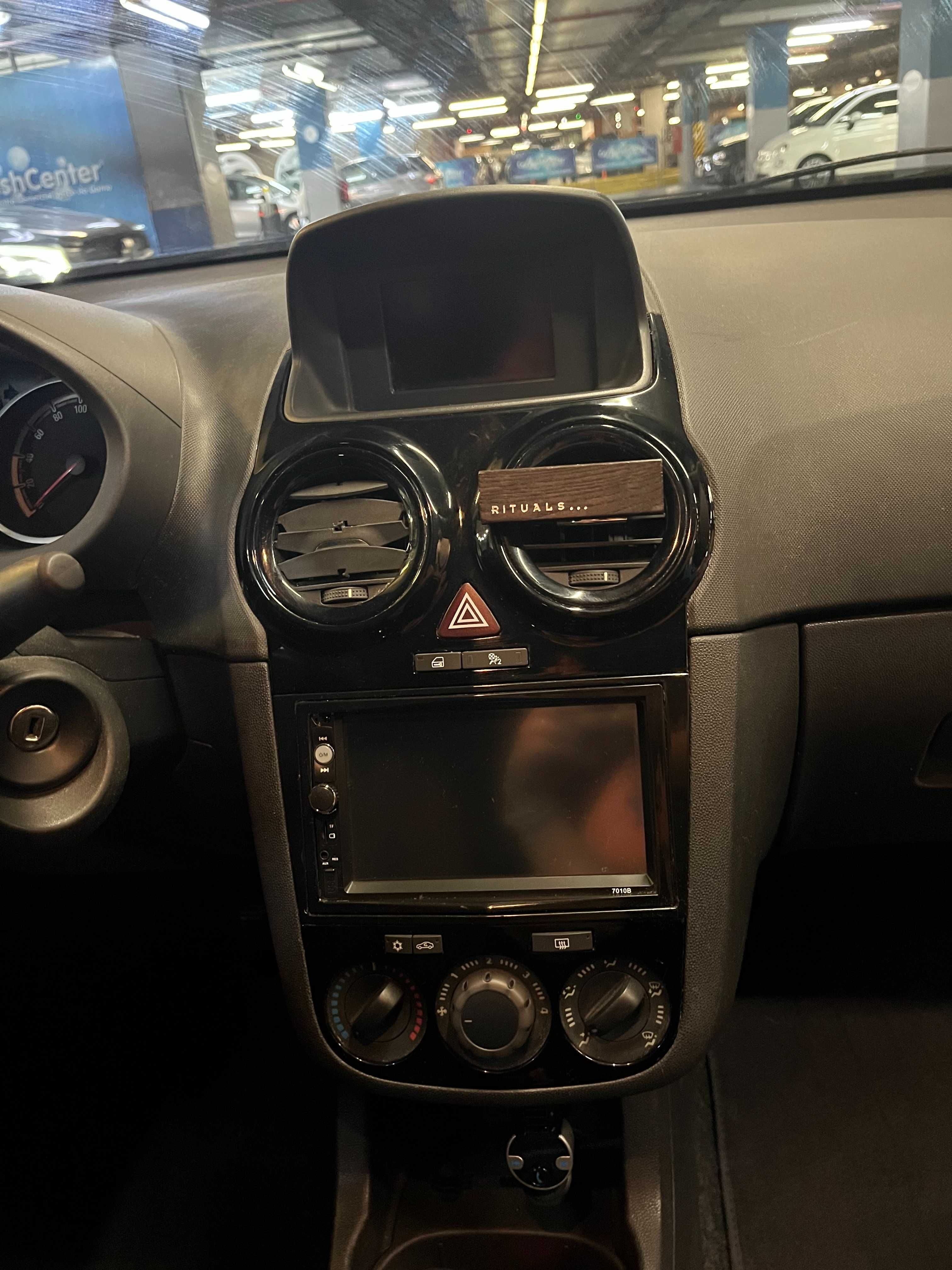 Venda de Opel Corsa D 1.2 Black Edition