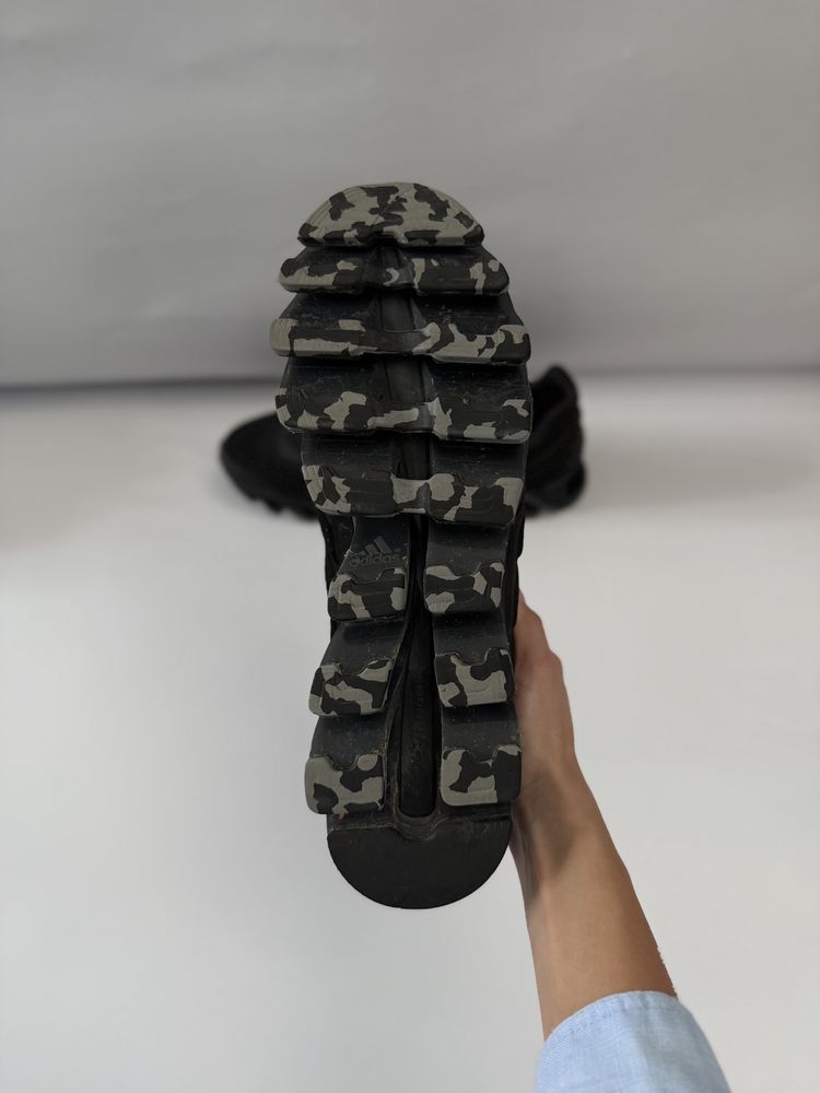Оригінальні кросівки Adidas Springblade Drive