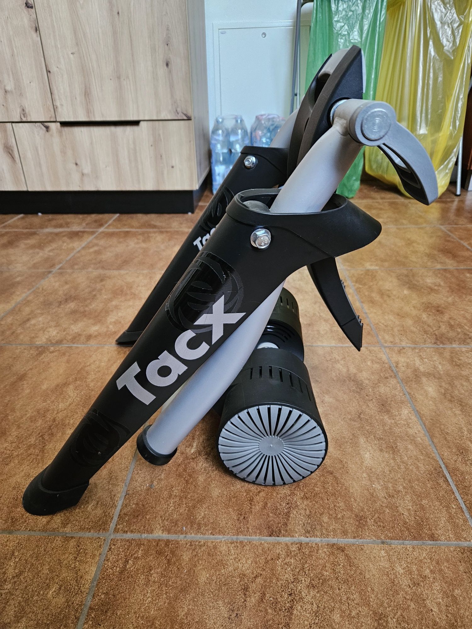 Trenażer Tacx Bushido Smart T2780
