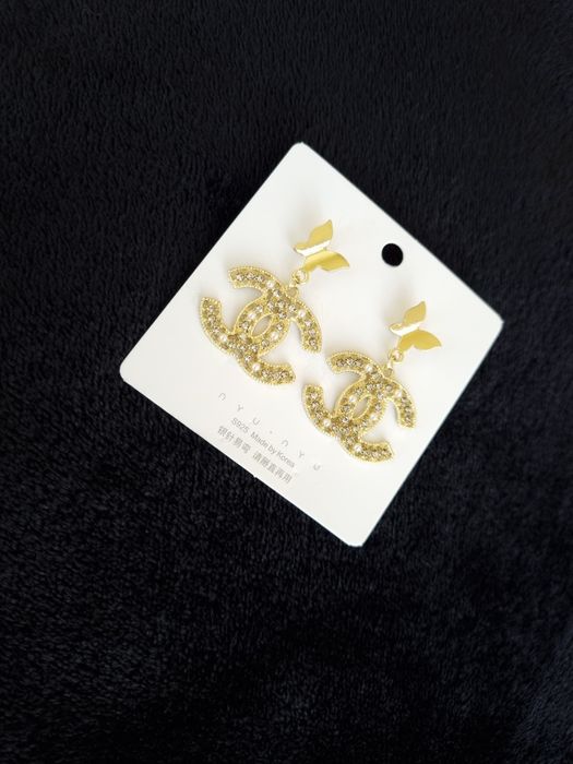 Kolczyki złote CC wiszące