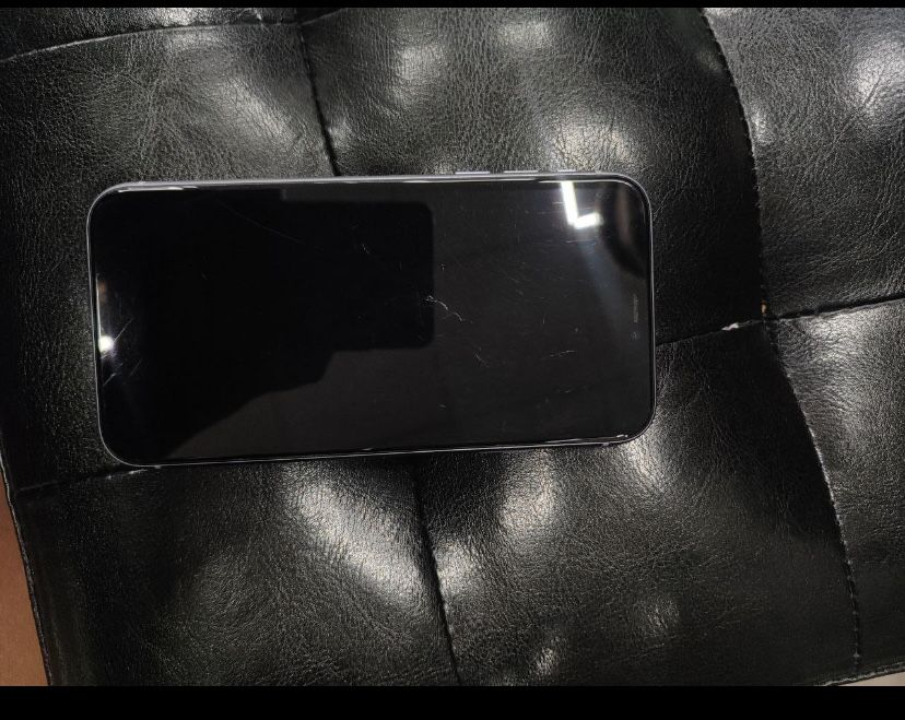 iphone11 на 128 гб 86% заряду