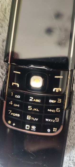 Nokia 8600 Lumia