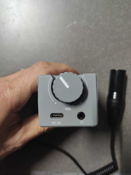 Cabo guitarra/auriculares 2 em 1 mais amplificador in-ear