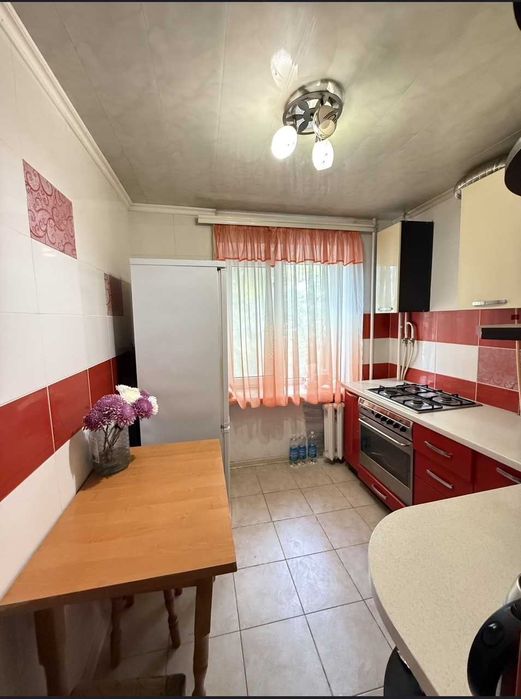 Продається 1 кімнатна квартира на Проспекті Миру, р-н Площі перемоги