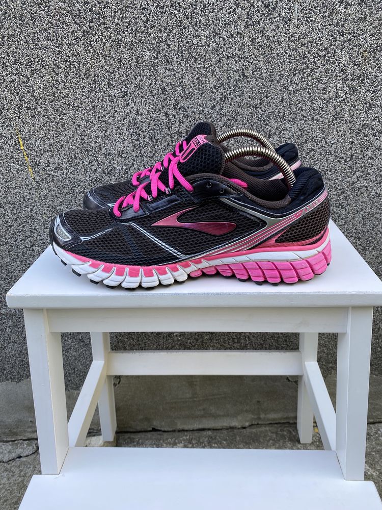 Оригінал бігові кросівки Brooks Aduro 3 42р 26,5см