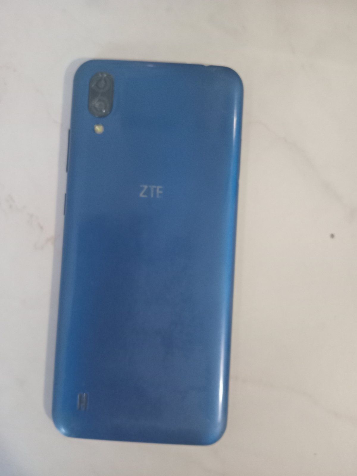 Продам тіліфон zte