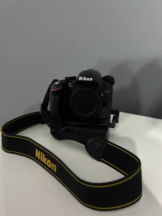 Nikon D3200 + grip + 18-105 + 50 mm f/1.4