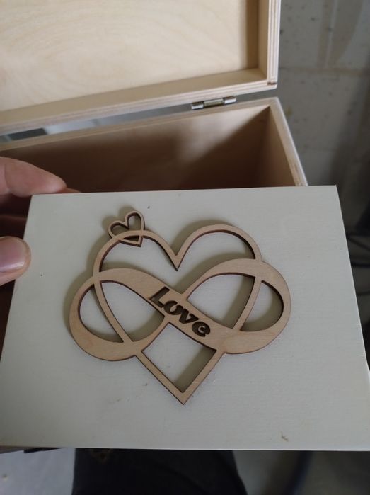 Skrzynka na koperty ,pudełko na obrączki