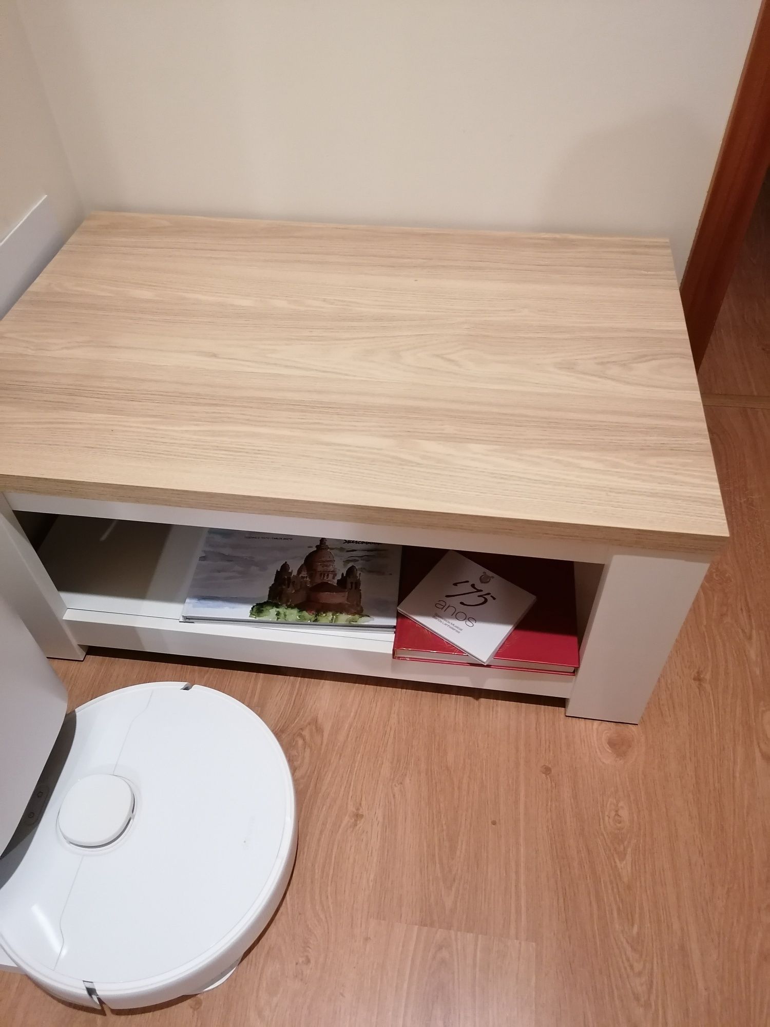 Mesa em madeira.