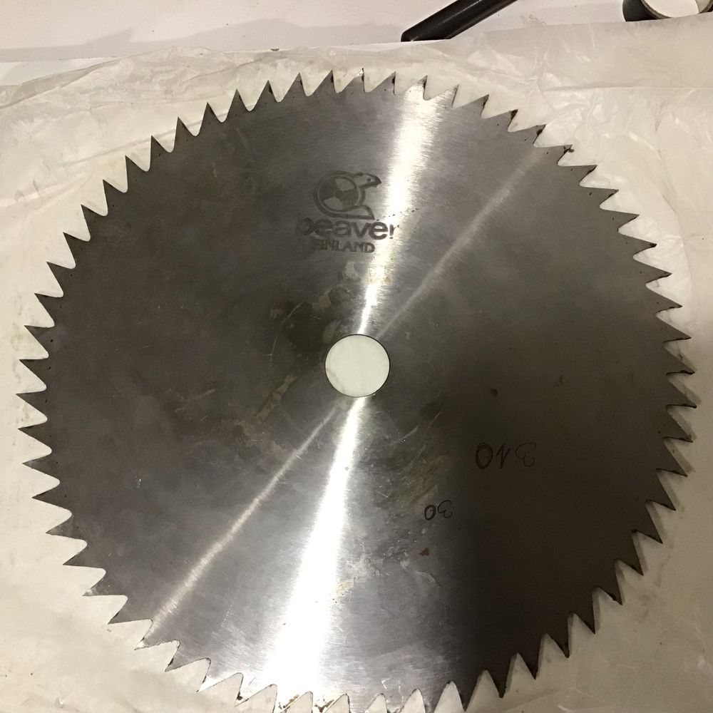 Tarcza do cięcia drewna 310  mm   30 otwor 30 mm 60 zebow Nowa