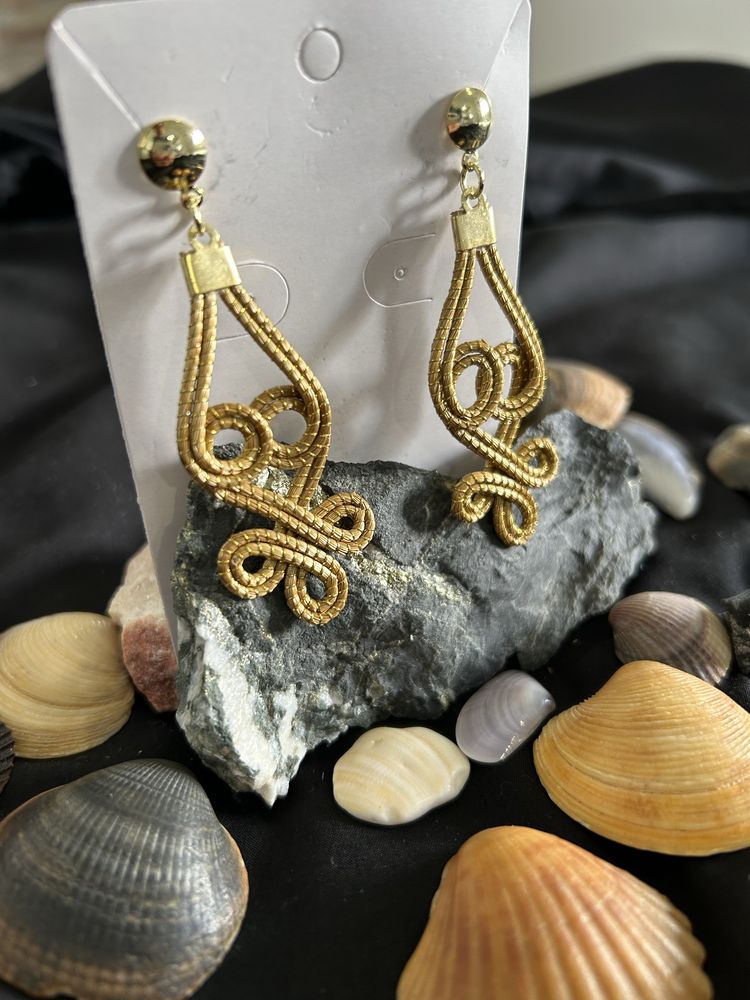 Vendo brincos, pulseiras e colares da marca Capim Dourado
