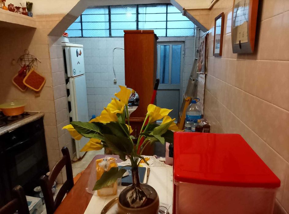 Apartamento T1 de R/C com quintal