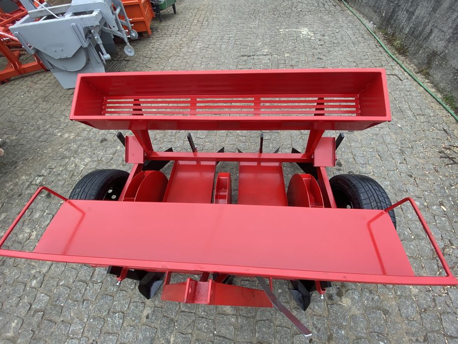 Semeador plantador de batatas 3 linhas com adubador INOX