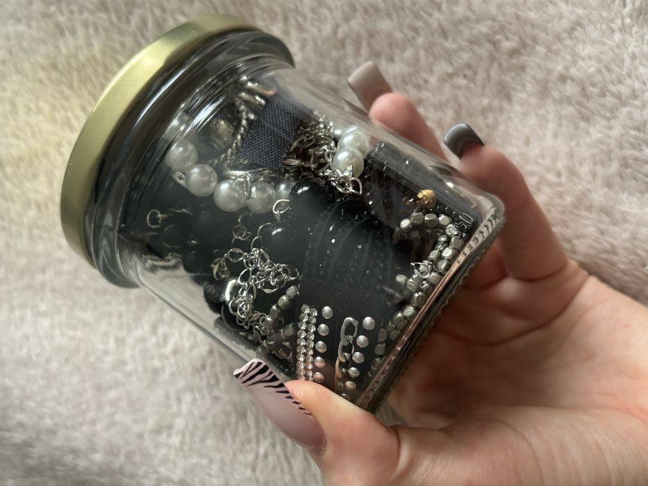 Mystery jewelry jar w kolorze srebrnym / czarnym