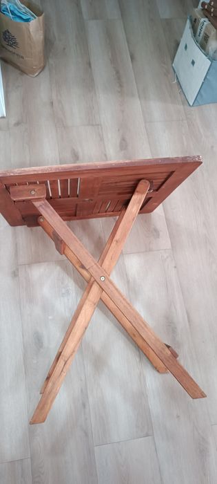 Mesa jardim de madeira