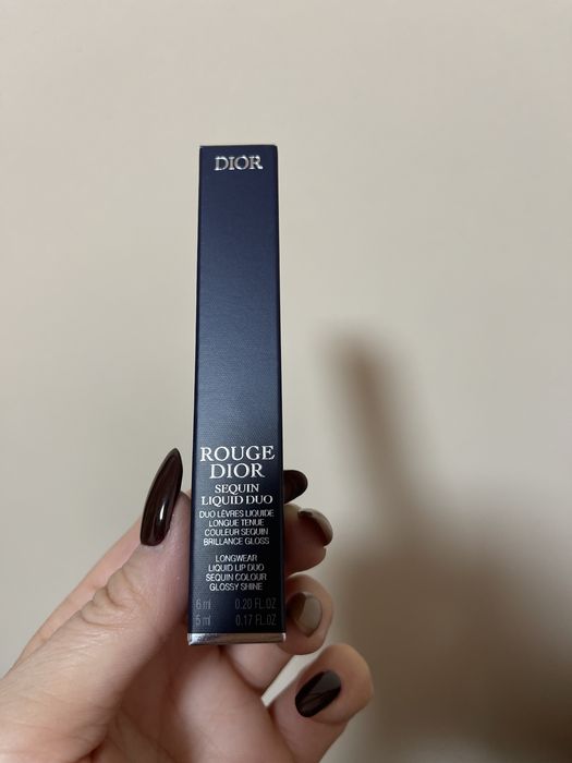 Dior стійка рідка помада