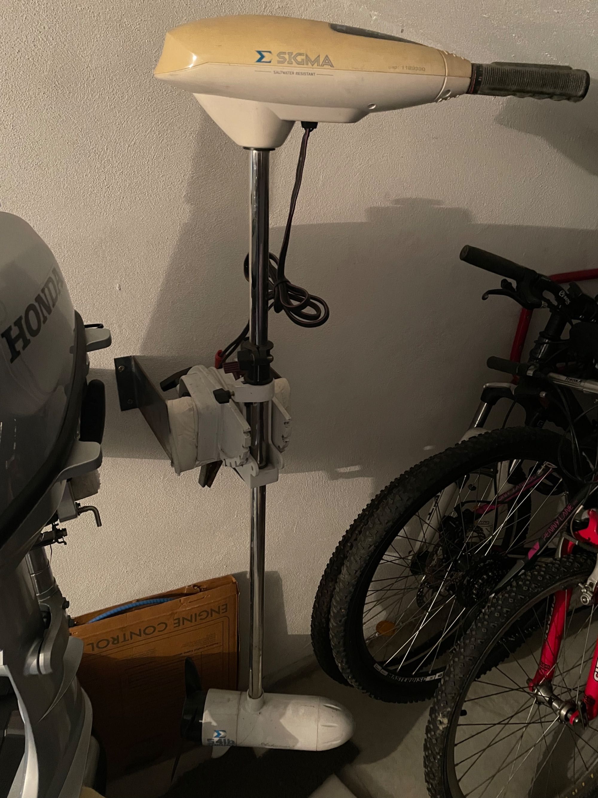Embarcação de recreio Honwave T32 IE + motor Honda BF6
