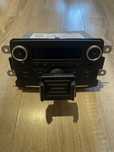 Radio Dacia Duster II z uchwytem na telefon