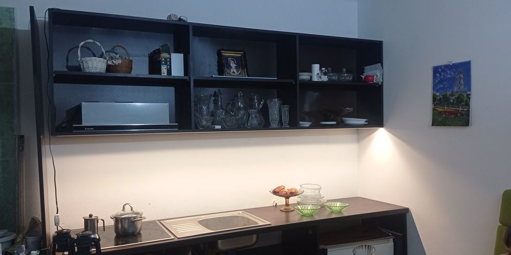 Кухня з підсвідкою. Техніка Bosch, мийка Franke