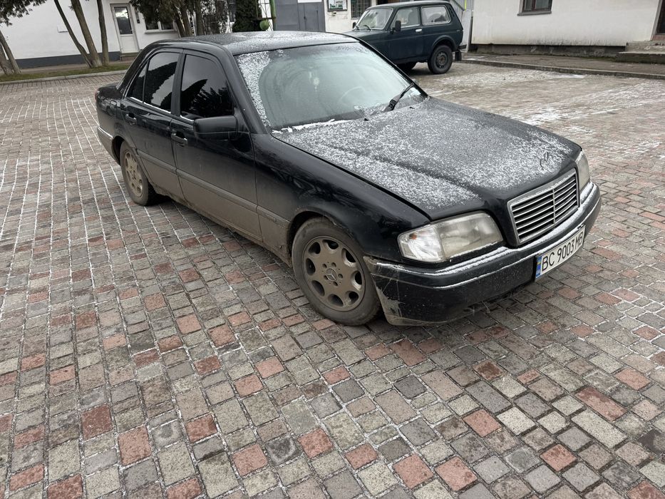 Мерседес с180 седан автомат без торгу