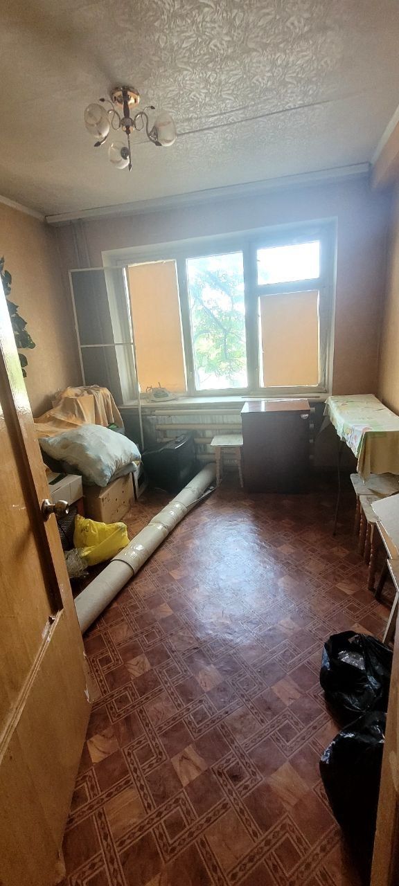 Продам 3-х кімнатну квартиру