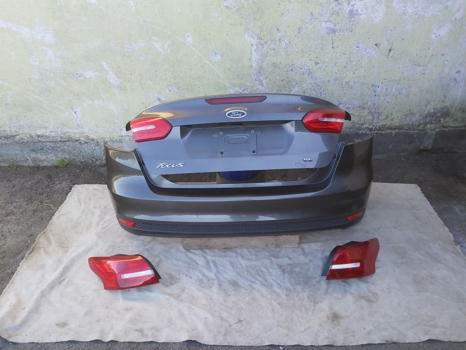 Ford focus mk3 крышка багажника бампер стоп седан Америка