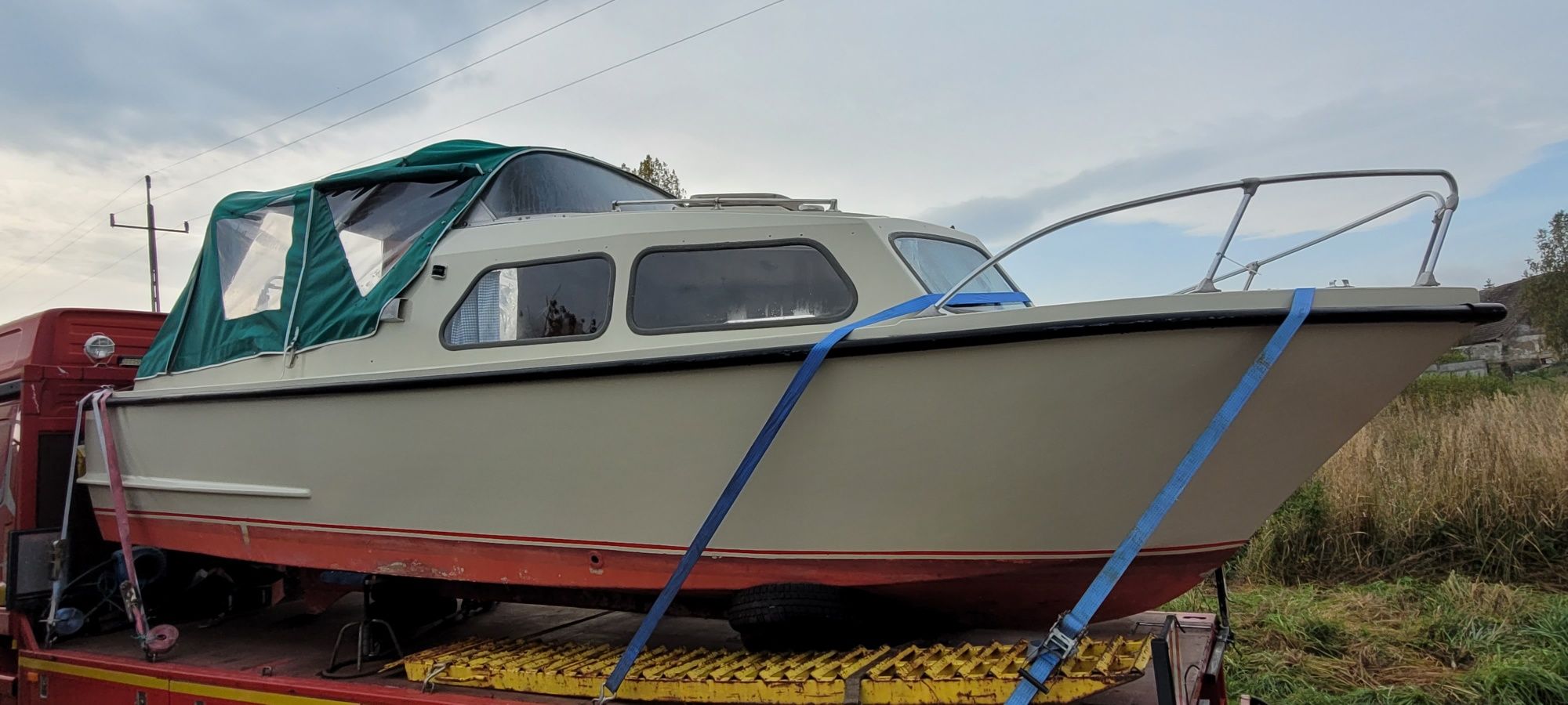 Waterland  700  łódź kabinowa Jacht kabinowy