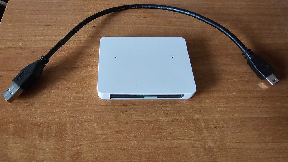 Używany Podwójny Czytnik Stinger USB Dual Smartcard Reader+przewód USB