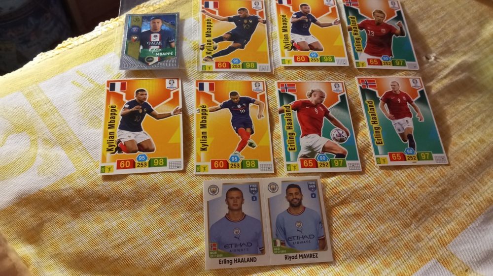 Cromos mbappe e haaland