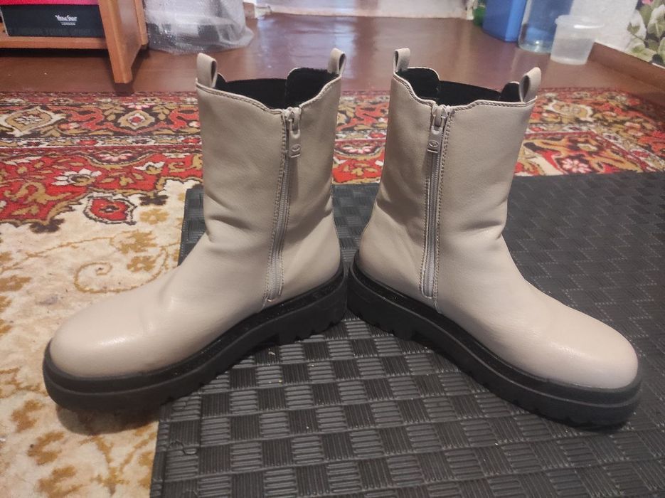 Челси Tom Taylor