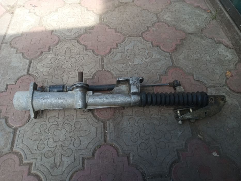 Помпа Пассат б3 Ауді