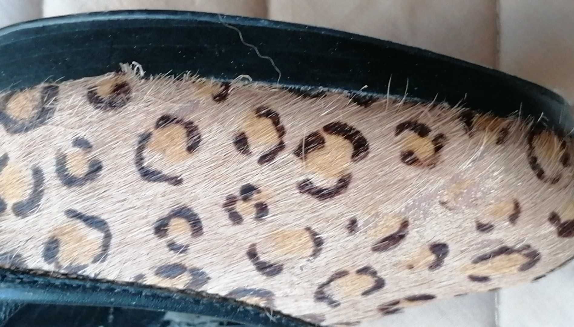Sapato Tacão Alto - padrão Leopardo