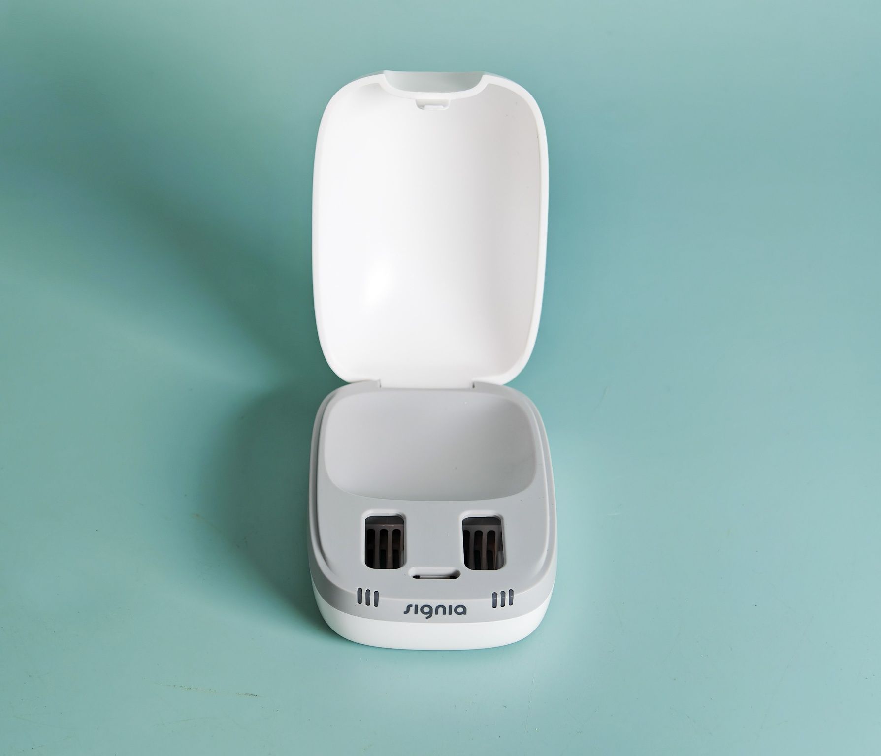 Зарядное для слуховых аппаратов Signia Inductive Charger II  Charge&G