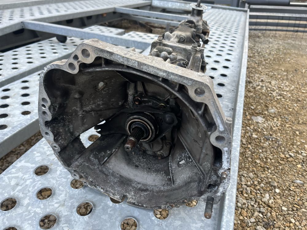 Suzuki jimny skrzynia biegow. 1.3 dohc r7me