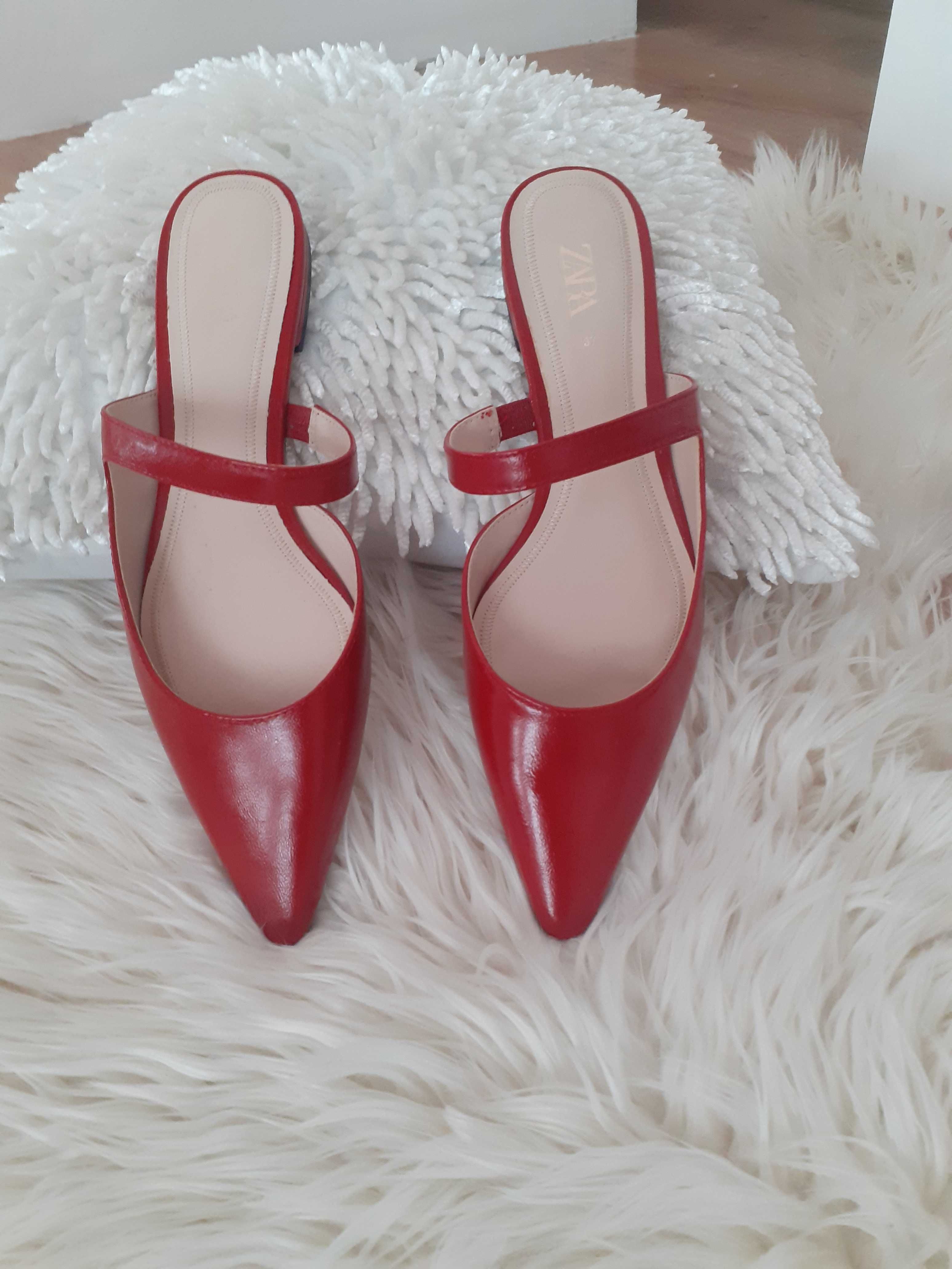 Klapki czerwone roz.37 ZARA
