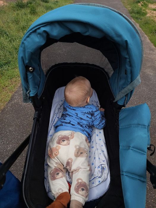 Зручна, універсальна дитяча коляска , візок люлька та прогулянковий бл