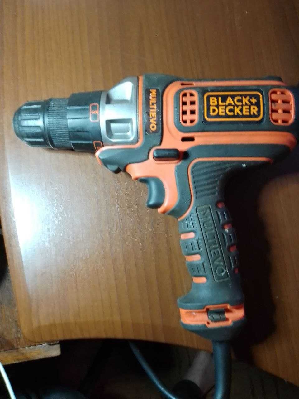 Шуруповерт мережевий Black+Decker Multievo™ MT350K стан новоого.
