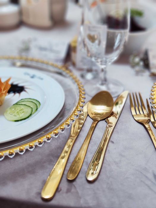 złote sztućce wynajem wypożyczalnia dekoracji