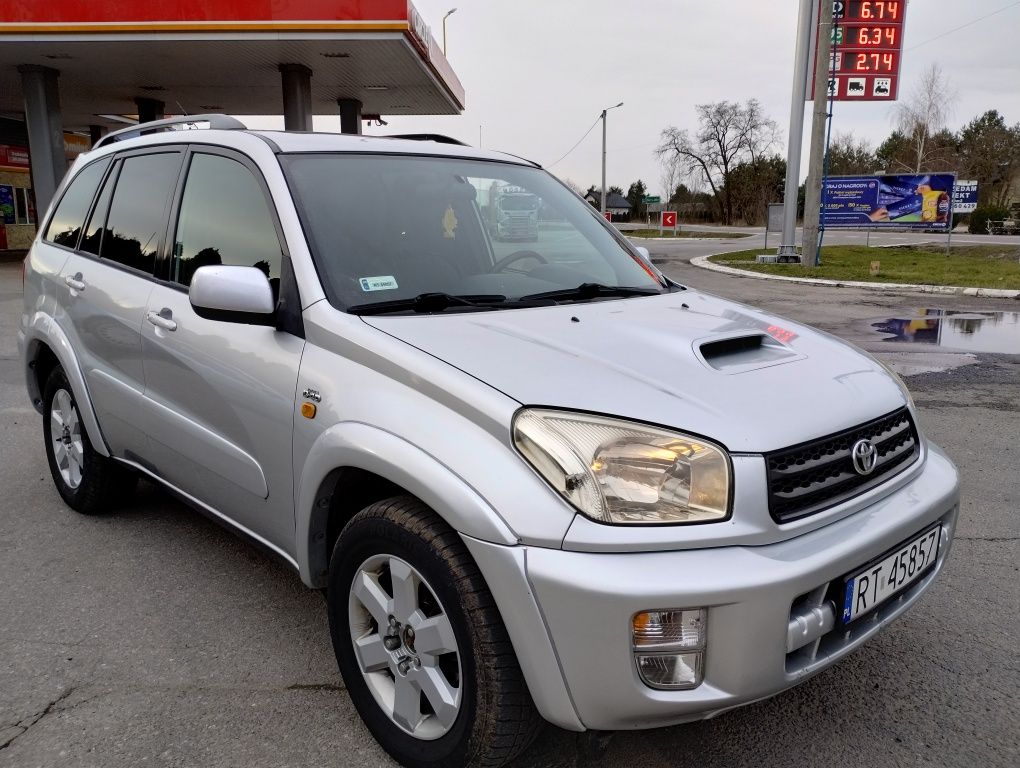 Toyota RAV4 2003r 2.0 D4D 4x4