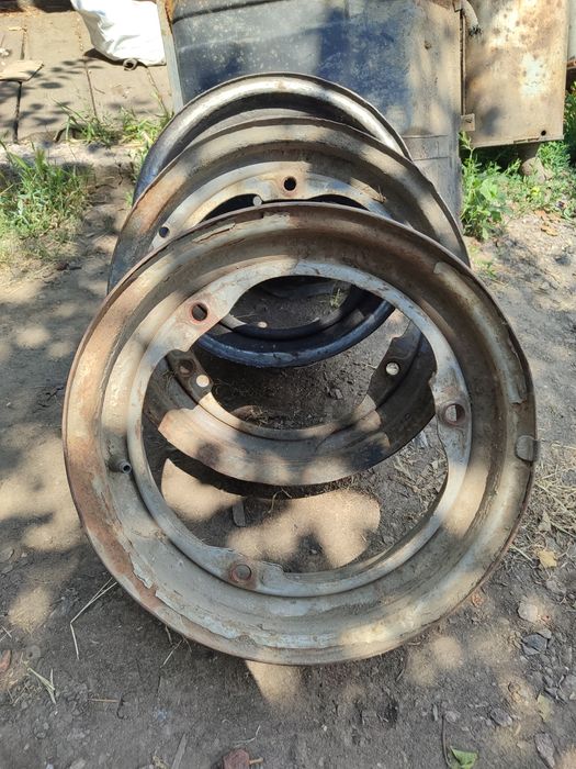 Шини r14 зимові Диски r13 ВАЗ,Москвич,Волга.таврія запасні колеса