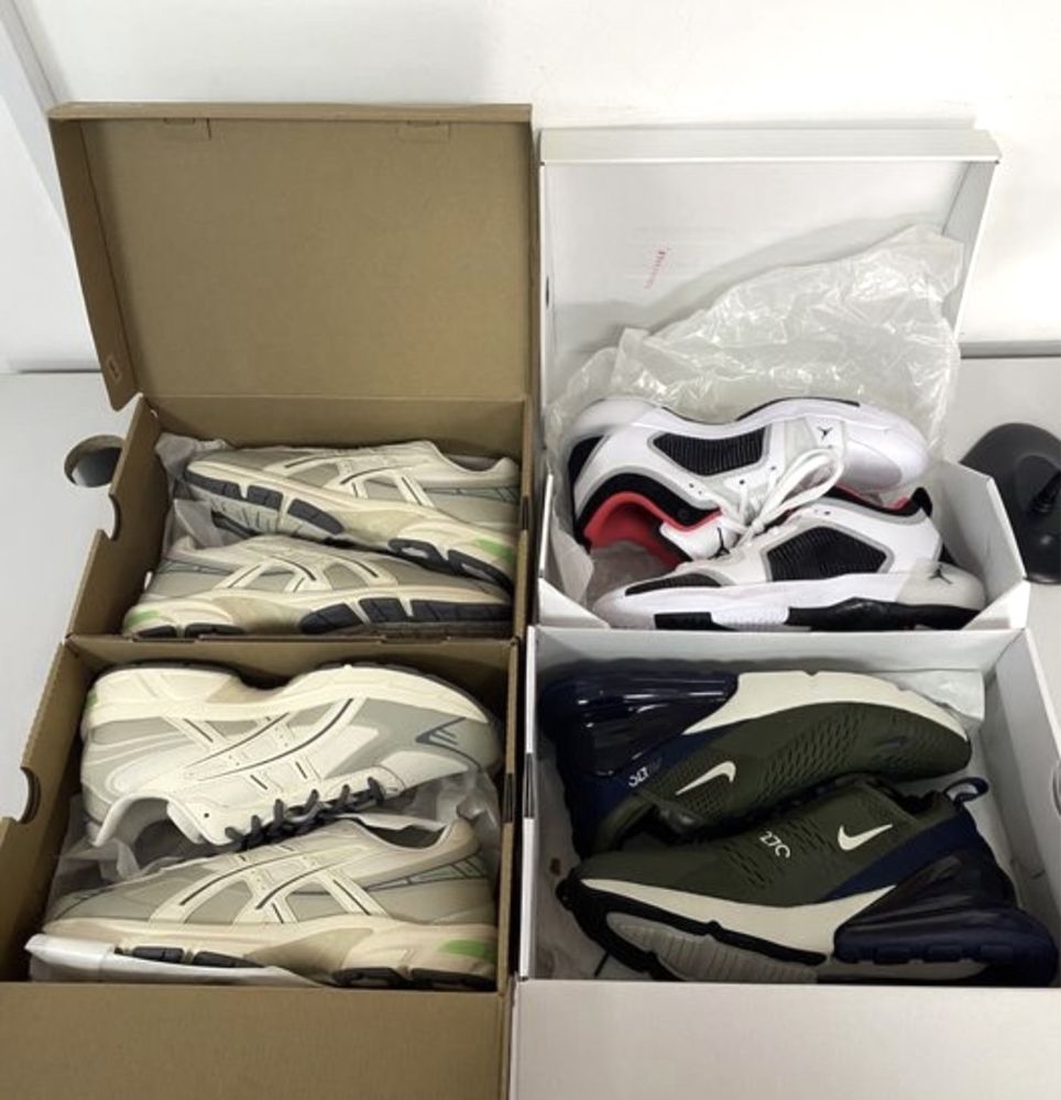 Поставка вещей обувь найк кеды nike swoosh адик