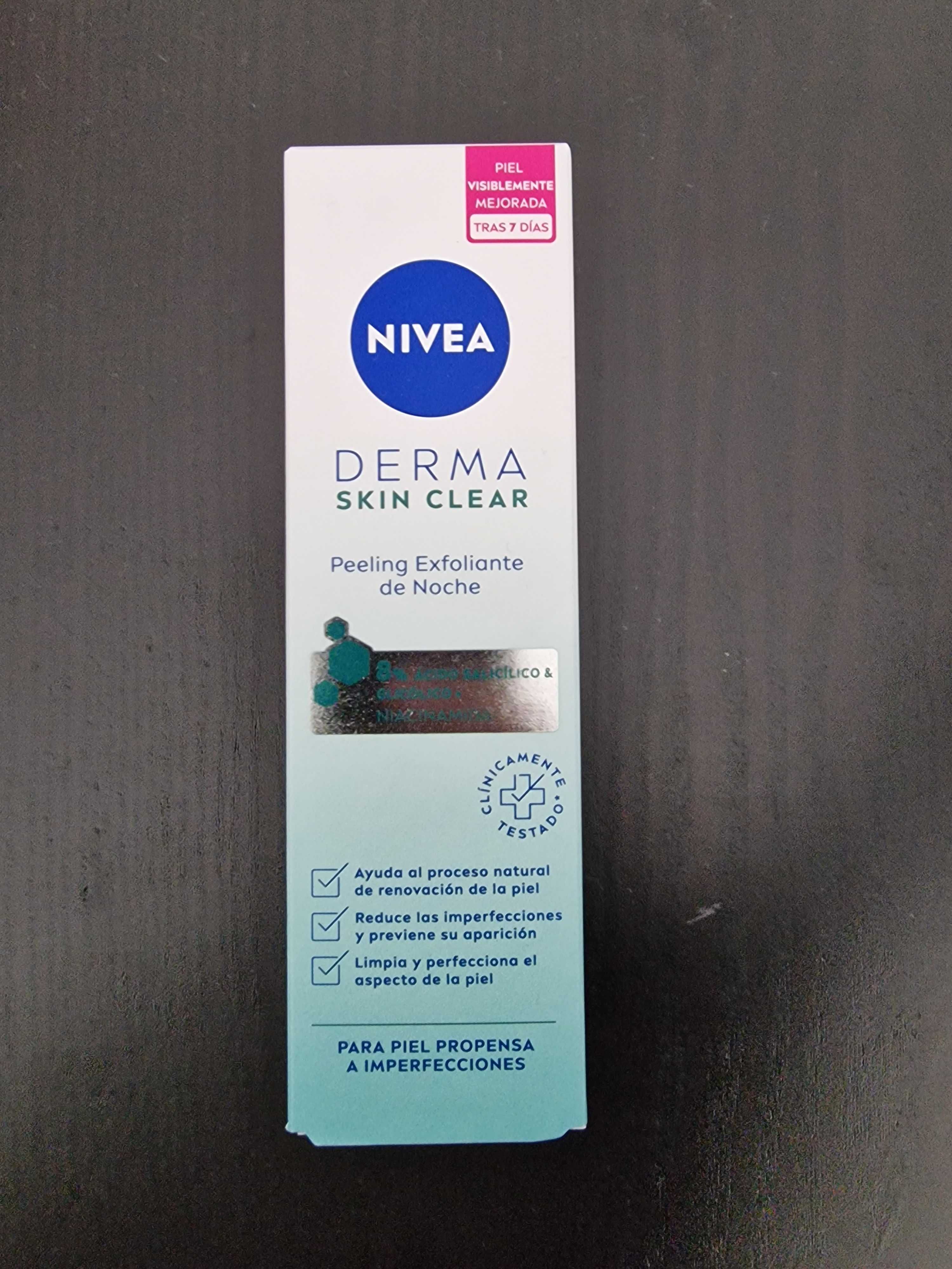 Nivea Peeling Exfoliante de Noite Derma Skin Clear 40ml