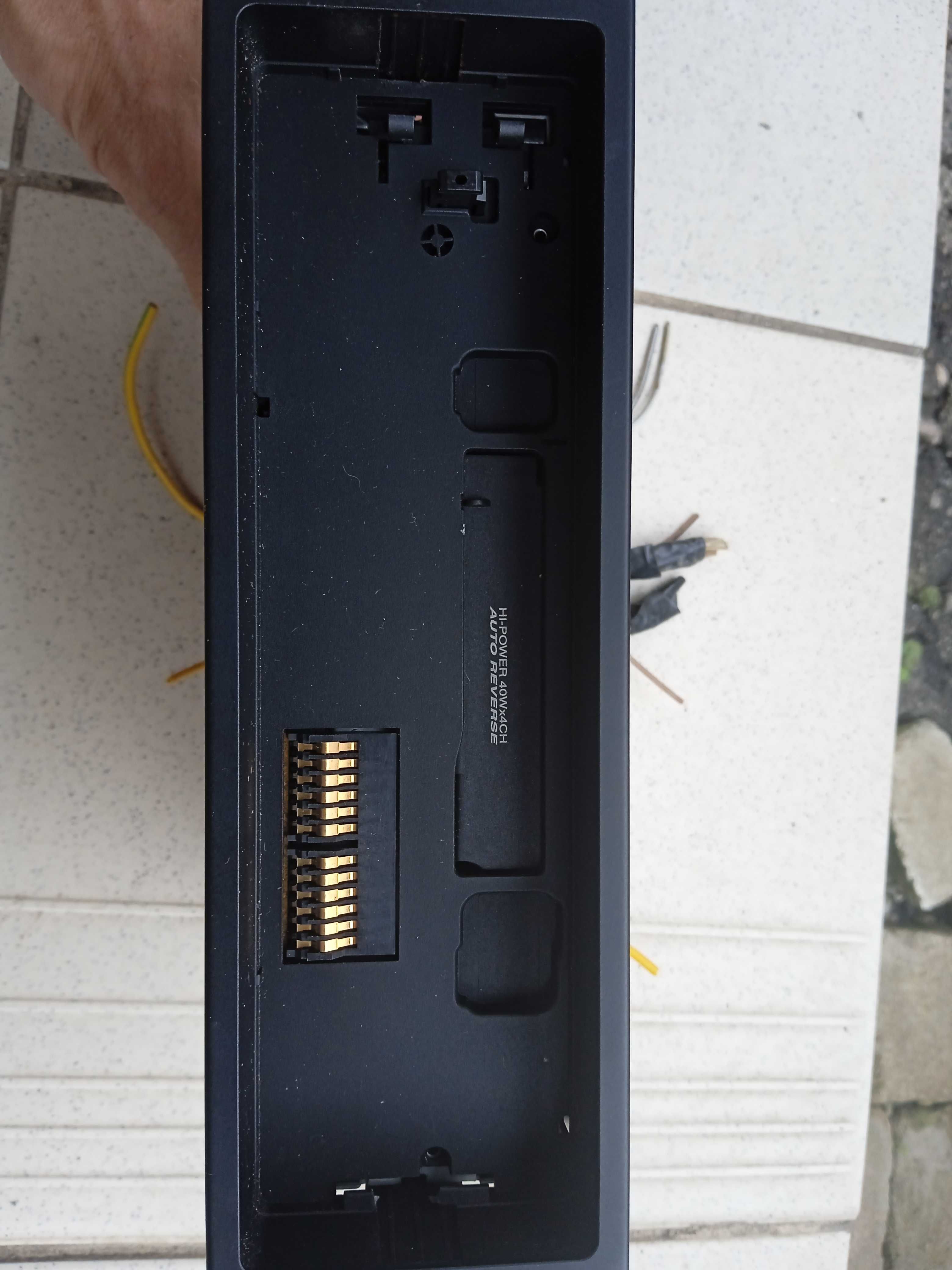 Магнітолу Blaupunkt bp1048