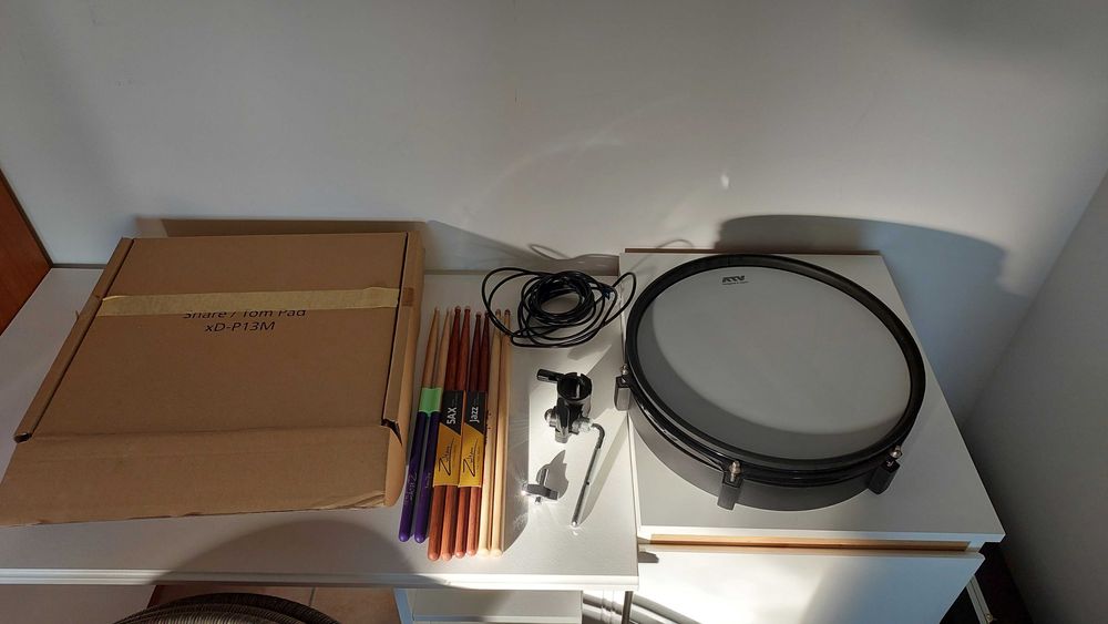 Bateria Eletrónica Roland TD-02K + Pad ATV 13" + Baquetas + Extras
