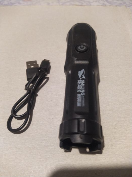 Фонарік світлодіодний.